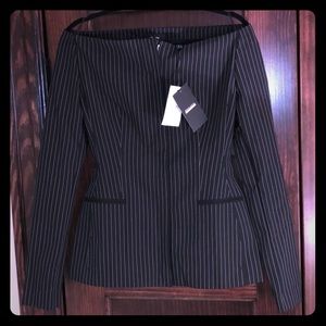 **NEW*** Theory off-the-shoulder blazer